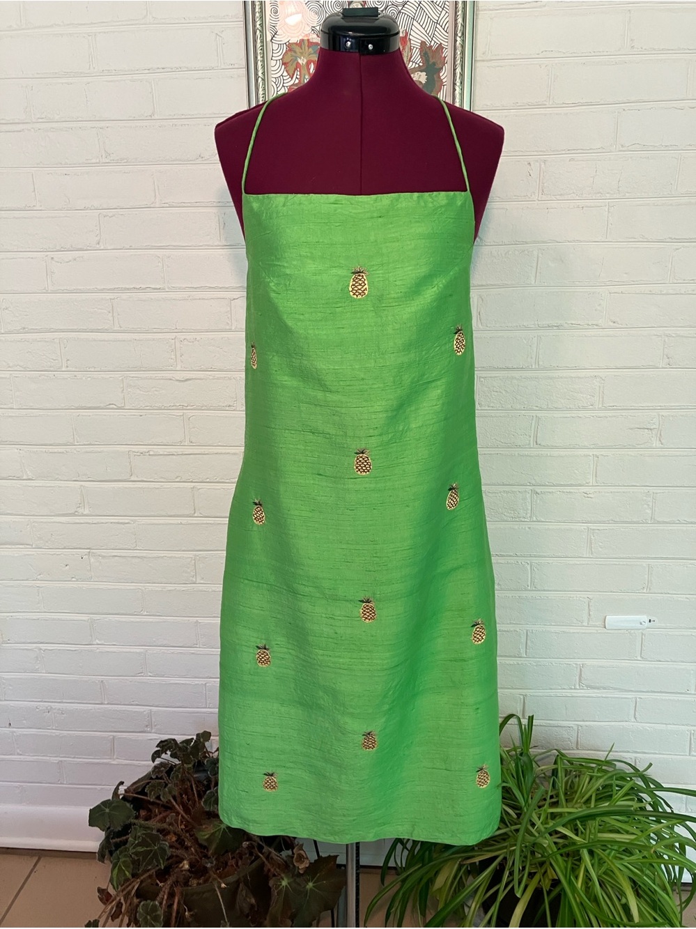 Daisy L Lime Green Raw Silk Embroidered Pineapple Sheath Dress, Size Large
